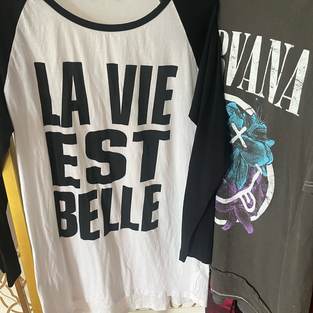 Cute Tee!! - image 3